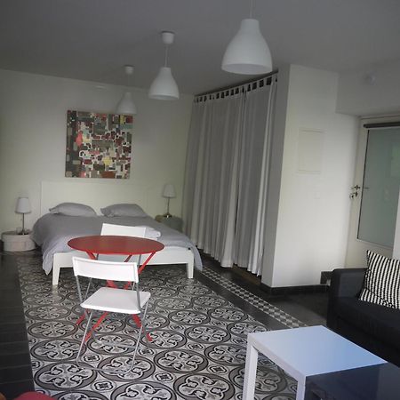 Le Bonheur De La Campagne A La Ville - Grand Studio En Plein Coeur De La Ville Nîmes Buitenkant foto